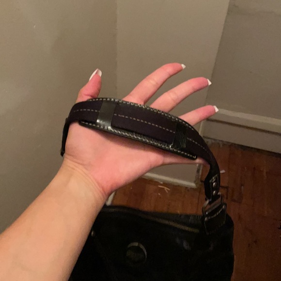 Coach, 9in x 7in shoulder bag - Picture 4 of 6